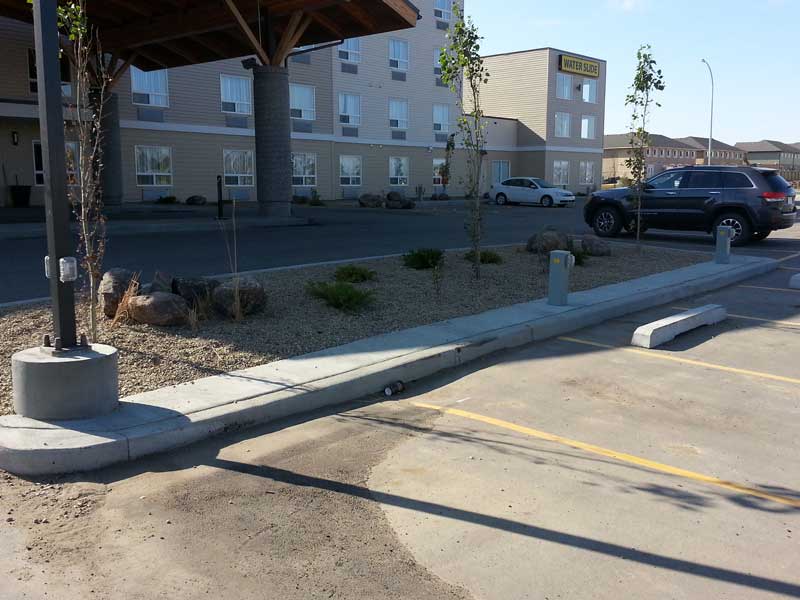 Commercial building landscaping services